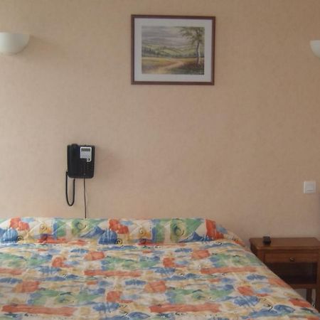 Auberge Les Muriers La Ferté-Hauterive 外观 照片