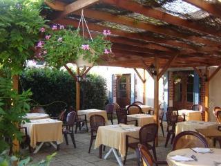 Auberge Les Muriers La Ferté-Hauterive 外观 照片