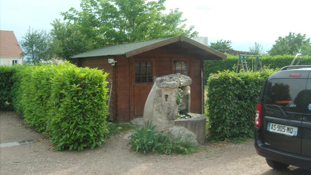 Auberge Les Muriers La Ferté-Hauterive 外观 照片